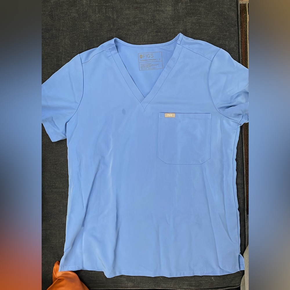 Figs Scrub Top